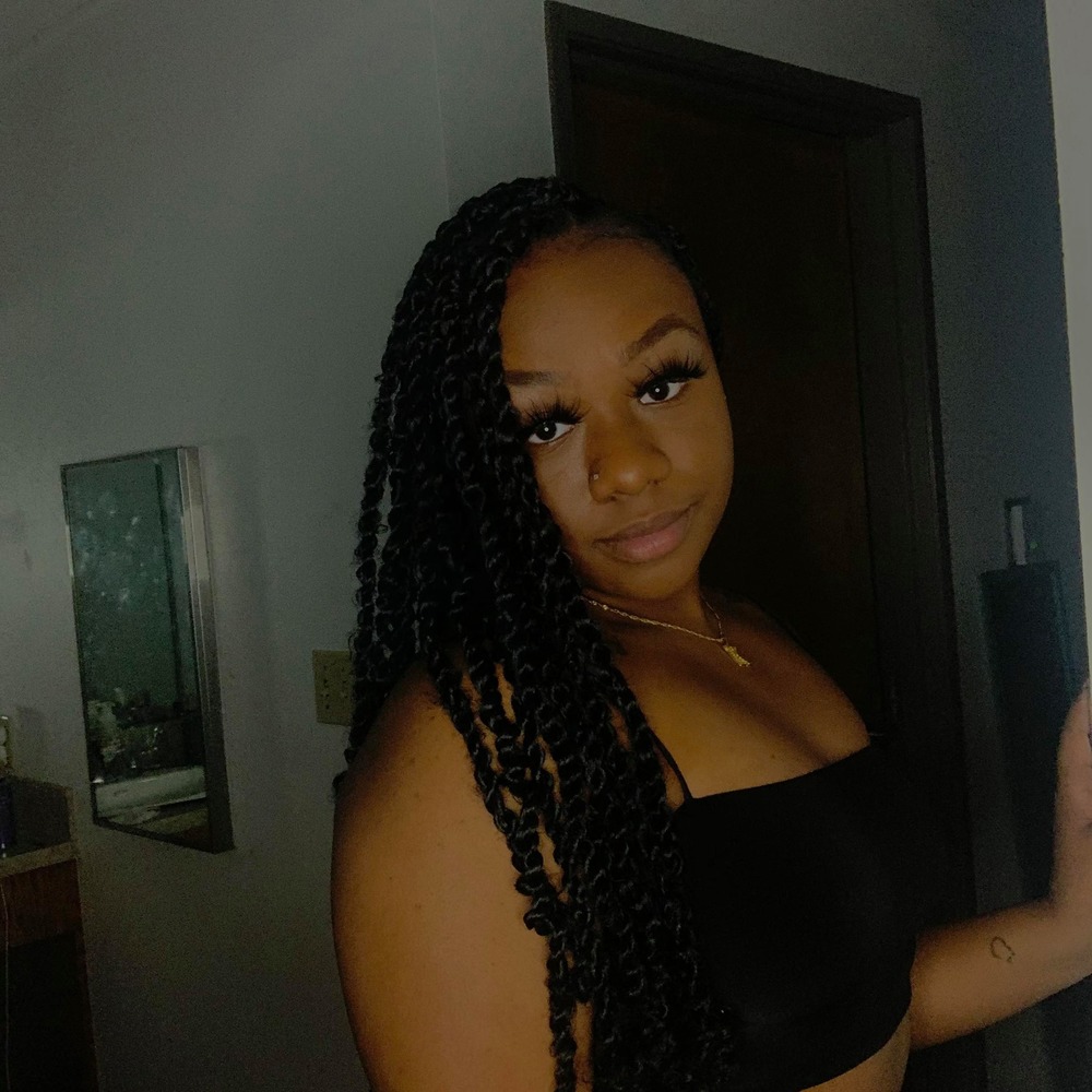 Meet your Posher, Shea